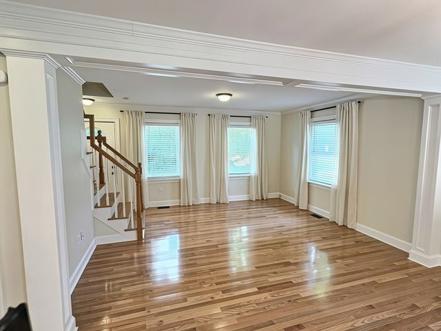 28 Cherry St, Plymouth, MA 02360