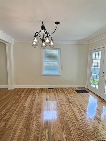 28 Cherry St, Plymouth, MA 02360
