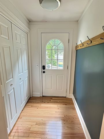 28 Cherry St, Plymouth, MA 02360