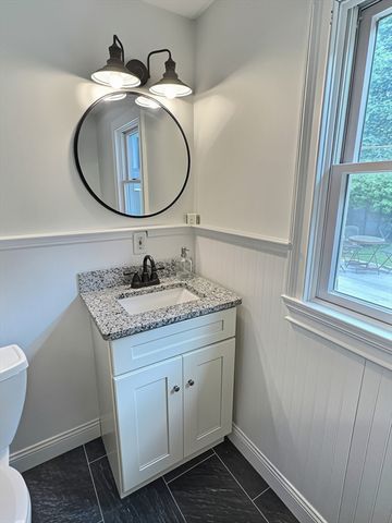 28 Cherry St, Plymouth, MA 02360