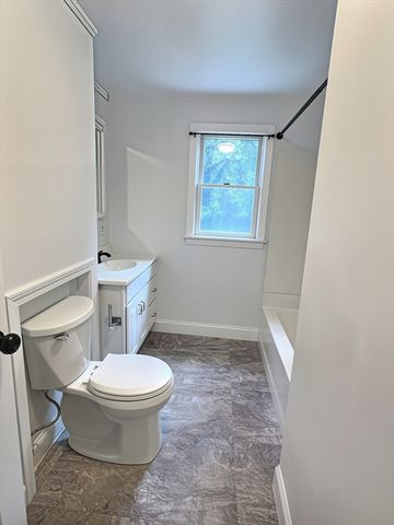 28 Cherry St, Plymouth, MA 02360