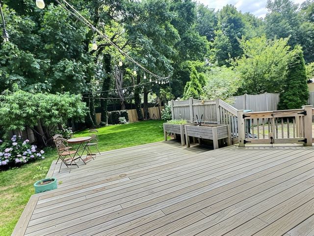 28 Cherry St, Plymouth, MA 02360