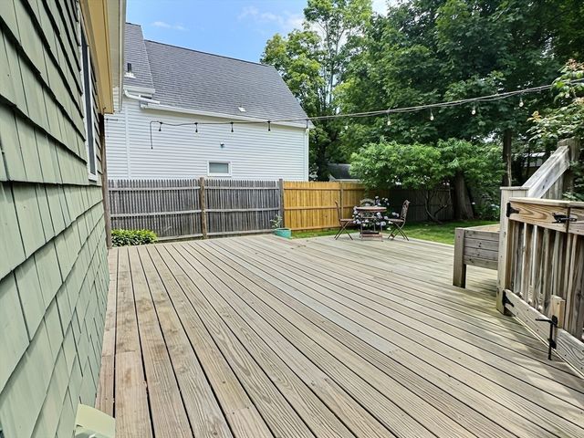 28 Cherry St, Plymouth, MA 02360