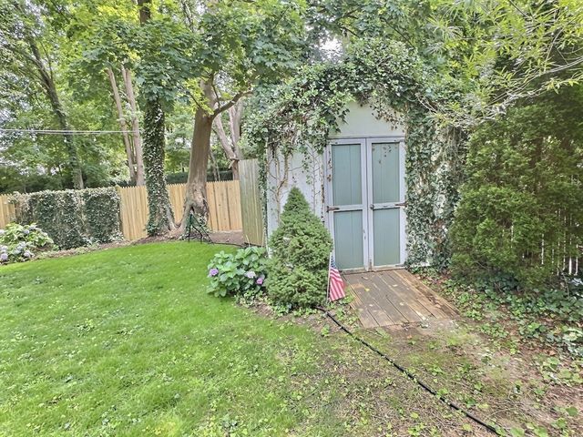 28 Cherry St, Plymouth, MA 02360