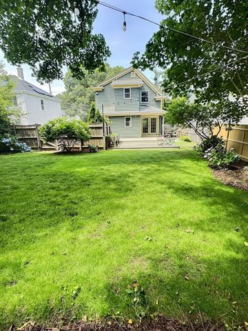 28 Cherry St, Plymouth, MA 02360