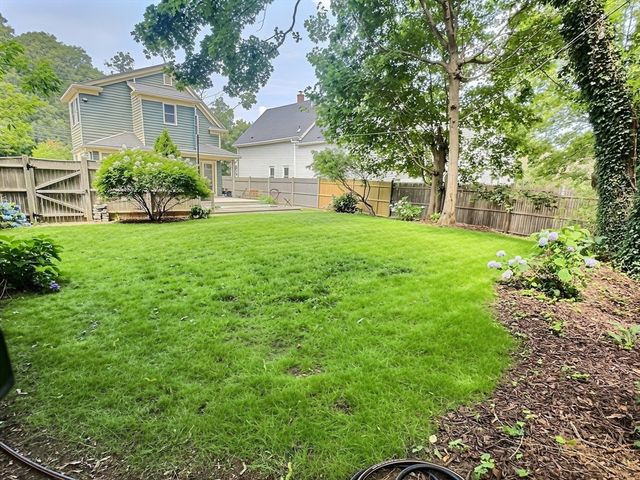 28 Cherry St, Plymouth, MA 02360