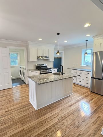 28 Cherry St, Plymouth, MA 02360