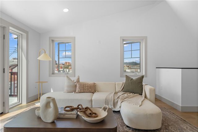 183 S 16th St, South Side, PA 15203