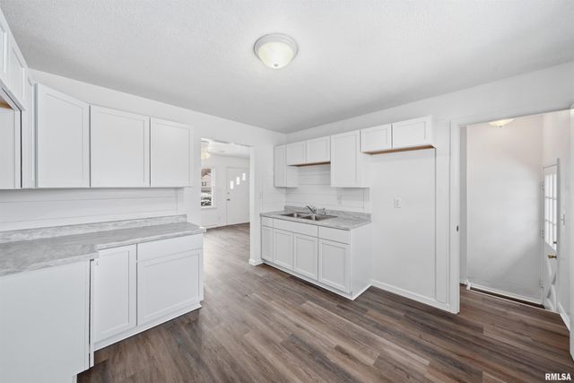 2230 W CINDY Lane, Peoria, IL 61614