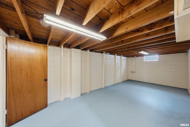 2230 W CINDY Lane, Peoria, IL 61614