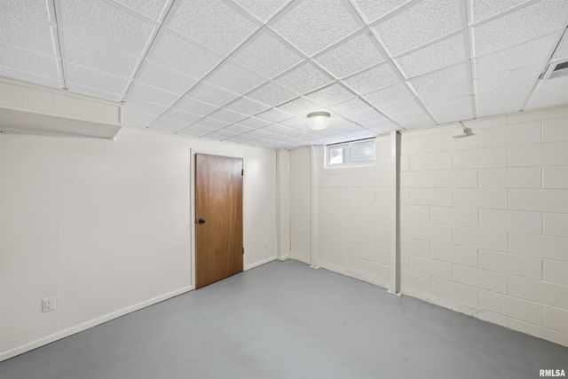 2230 W CINDY Lane, Peoria, IL 61614