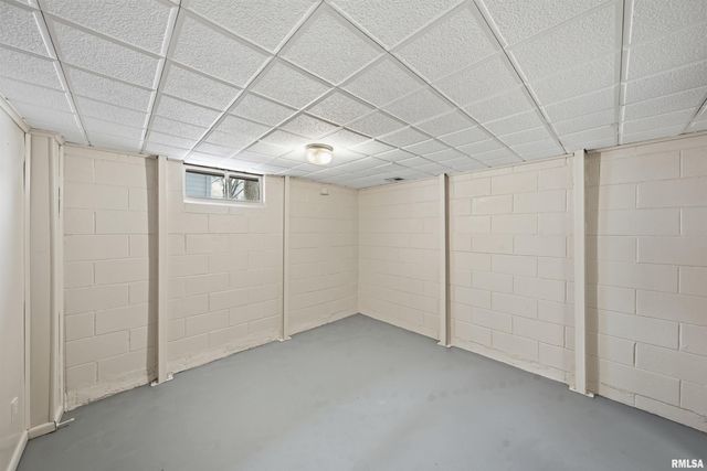 2230 W CINDY Lane, Peoria, IL 61614