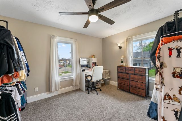 111 E Liberty Street, Girard, OH 44420