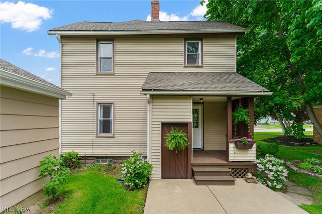 111 E Liberty Street, Girard, OH 44420