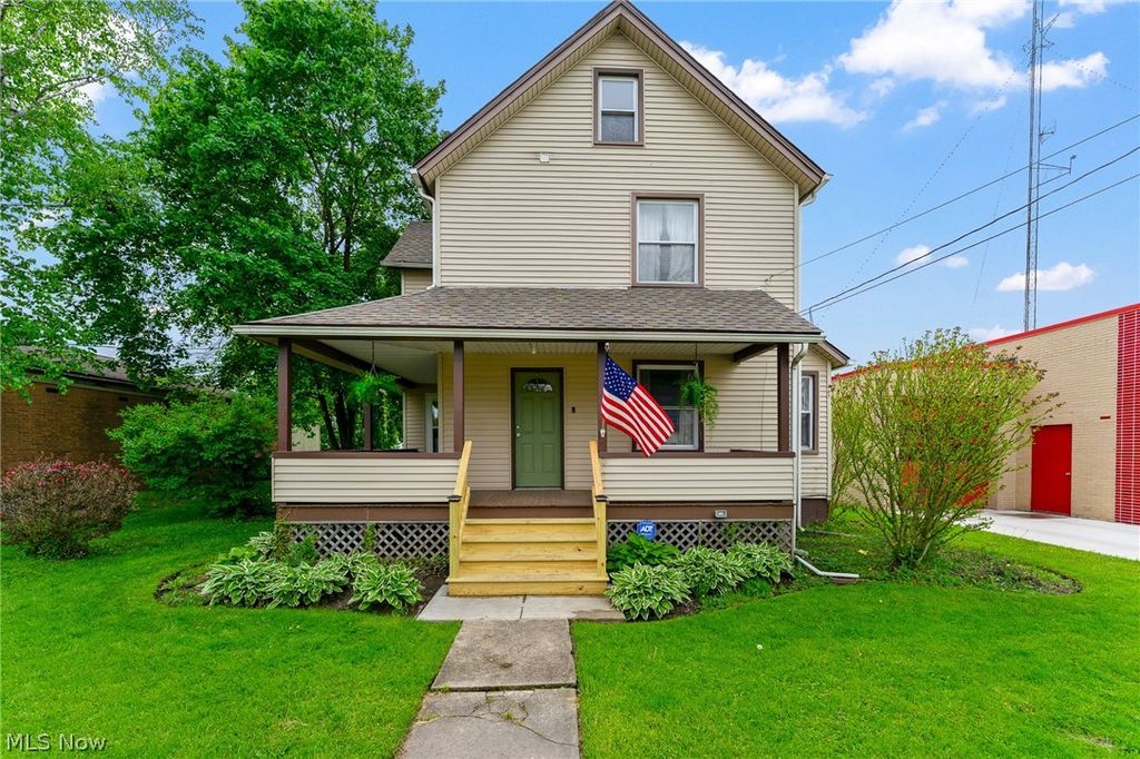 111 E Liberty Street, Girard, OH 44420
