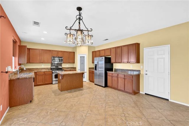 10918 Clover, Corona, CA 92883