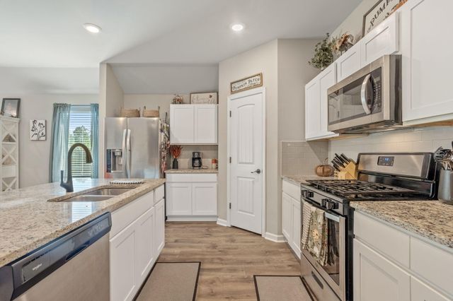 800 Hummingbird Cove, Lake Charles, LA 70611