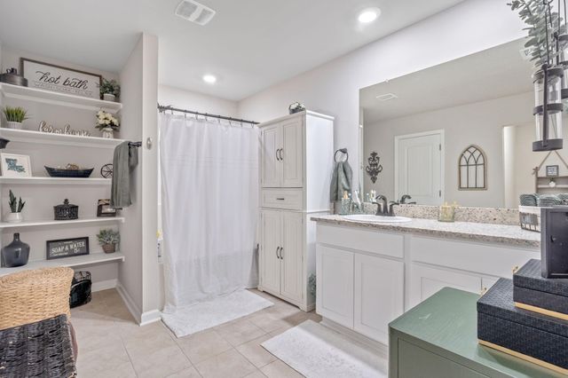 800 Hummingbird Cove, Lake Charles, LA 70611