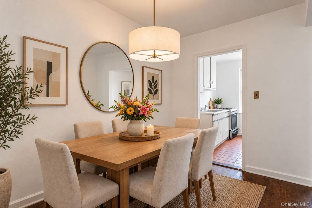 8333 Austin Street 6R, Kew Gardens, NY 14415 — photo 3