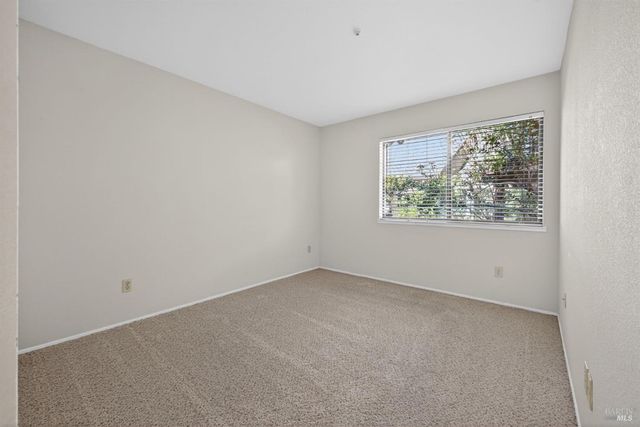 106 Nicholas Ct, Cotati, CA 94931