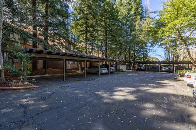 106 Nicholas Ct, Cotati, CA 94931