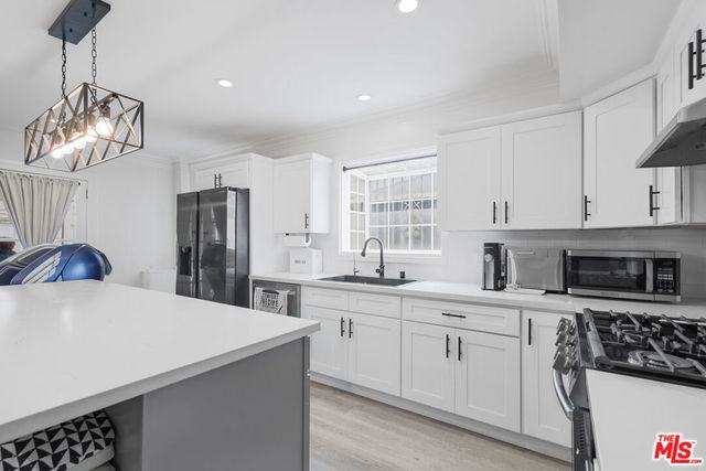 1032 4th Avenue, Los Angeles, CA 90019
