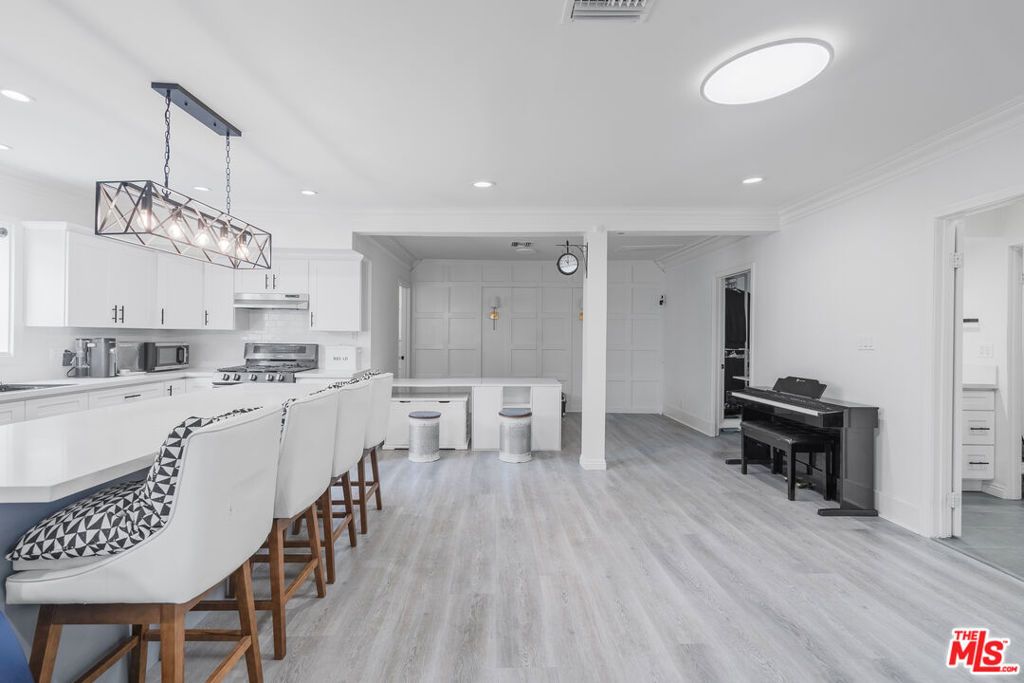 1032 4th Avenue, Los Angeles, CA 90019
