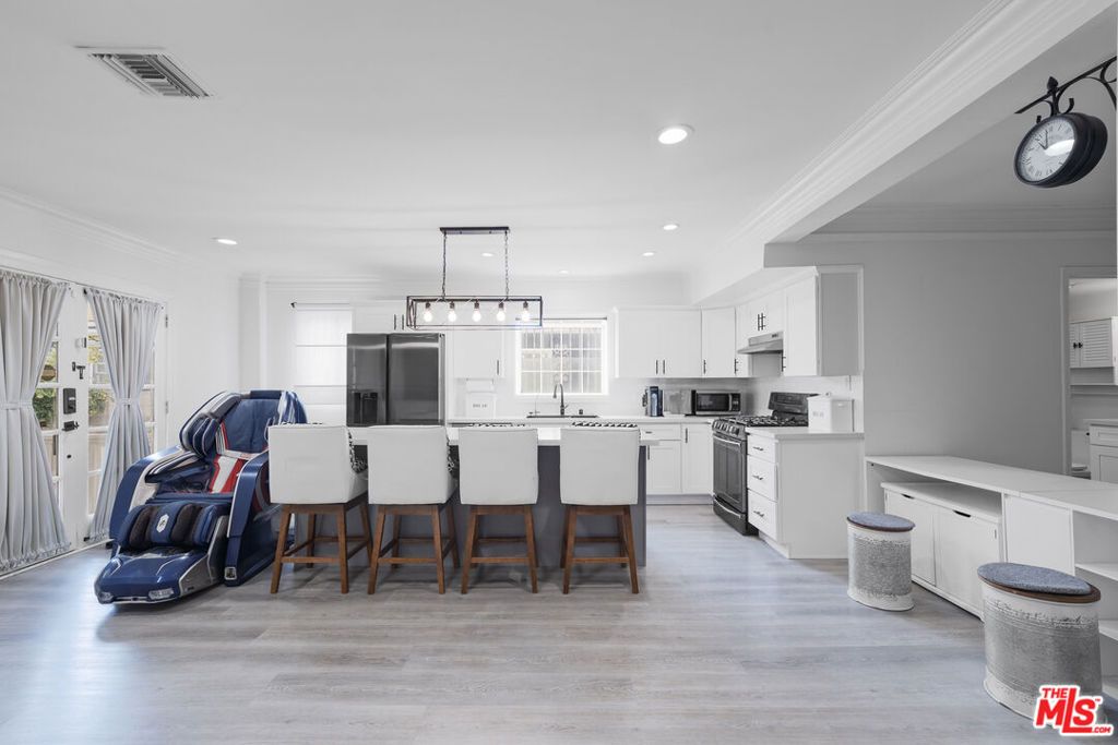 1032 4th Avenue, Los Angeles, CA 90019 — photo 3