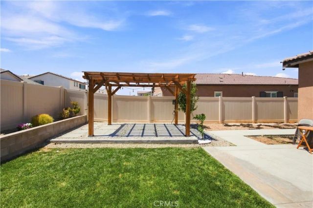 4410 W Avenue J1, Lancaster, CA 93536