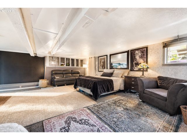 7110 Se WOODSTOCK Blvd, Portland, OR 97206