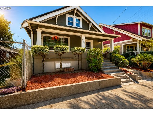 7110 Se WOODSTOCK Blvd, Portland, OR 97206