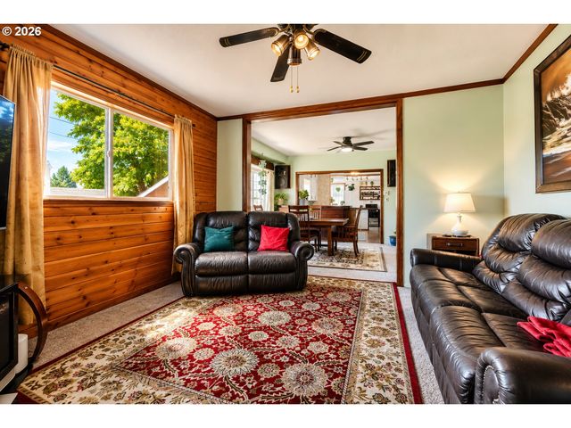 7110 Se WOODSTOCK Blvd, Portland, OR 97206