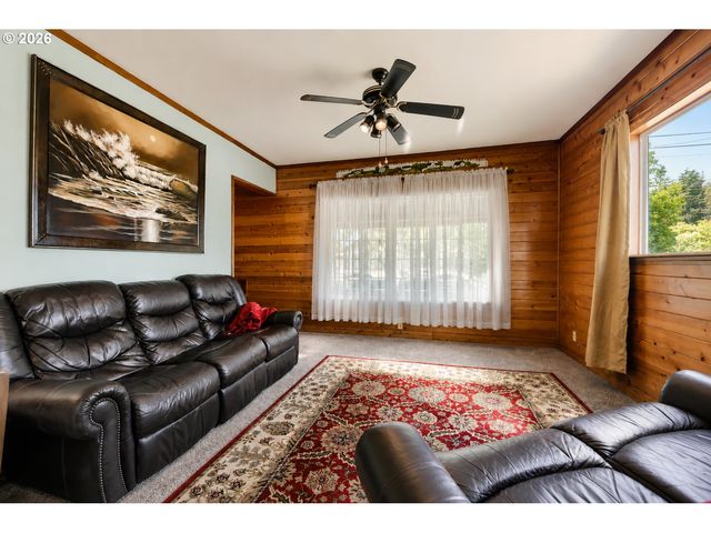 7110 Se WOODSTOCK Blvd, Portland, OR 97206