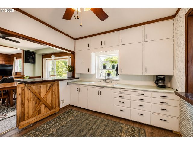 7110 Se WOODSTOCK Blvd, Portland, OR 97206
