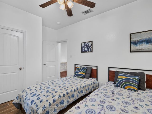 1700 Fairway Drive, Sherman, TX 75090