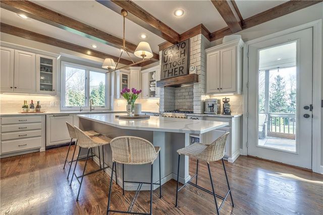 14236 Nieman Road, Overland Park, KS 66221