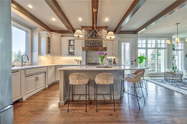 14236 Nieman Road, Overland Park, KS 66221