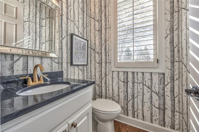 14236 Nieman Road, Overland Park, KS 66221