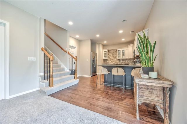 14236 Nieman Road, Overland Park, KS 66221