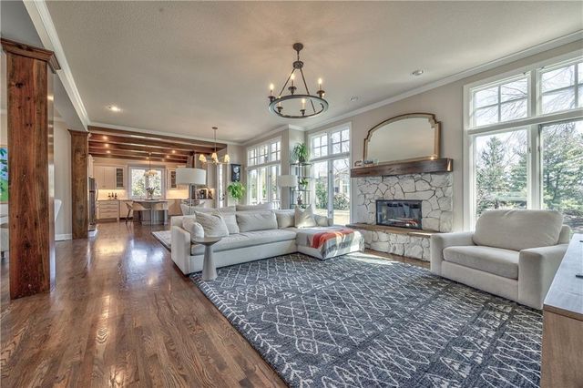 14236 Nieman Road, Overland Park, KS 66221