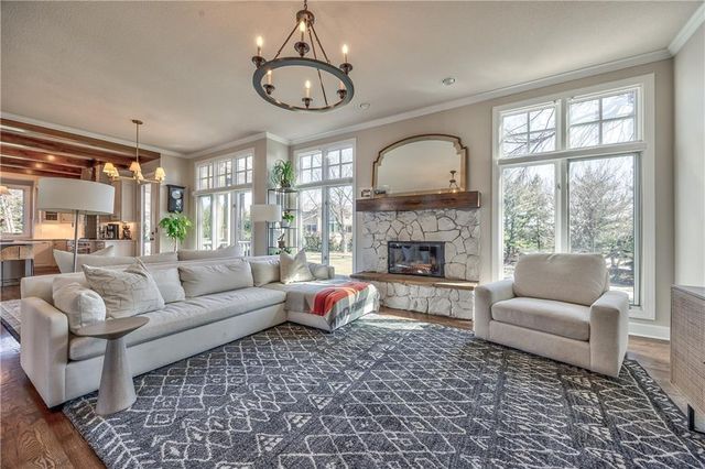 14236 Nieman Road, Overland Park, KS 66221