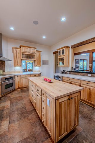6 Storyteller Court, Sandia Park, NM 87047