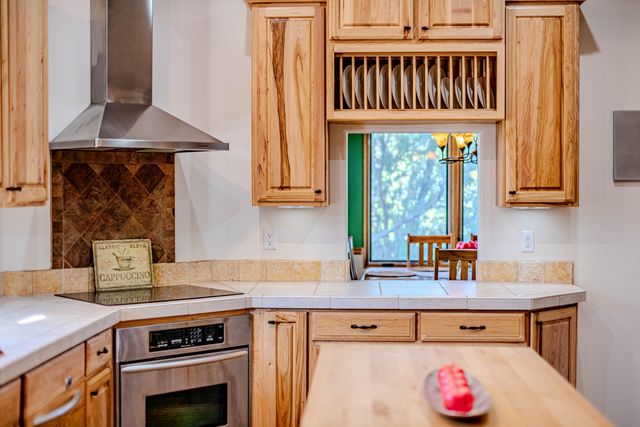 6 Storyteller Court, Sandia Park, NM 87047