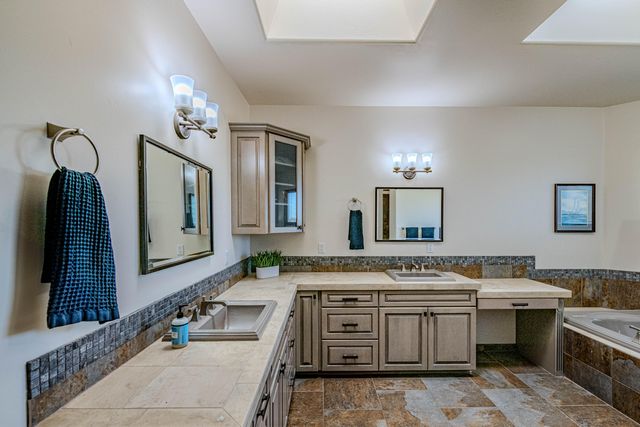 6 Storyteller Court, Sandia Park, NM 87047