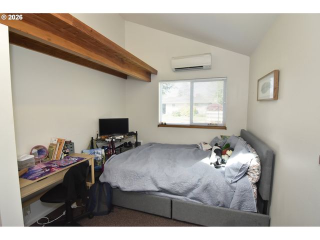 1120 E 24TH Ave, Eugene, OR 97403