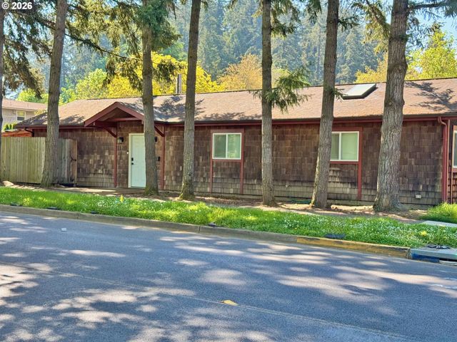 1120 E 24TH Ave, Eugene, OR 97403