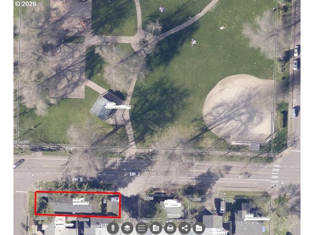 1120 E 24TH Ave, Eugene, OR 97403