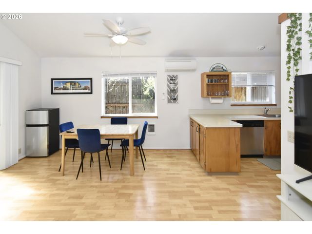 1120 E 24TH Ave, Eugene, OR 97403