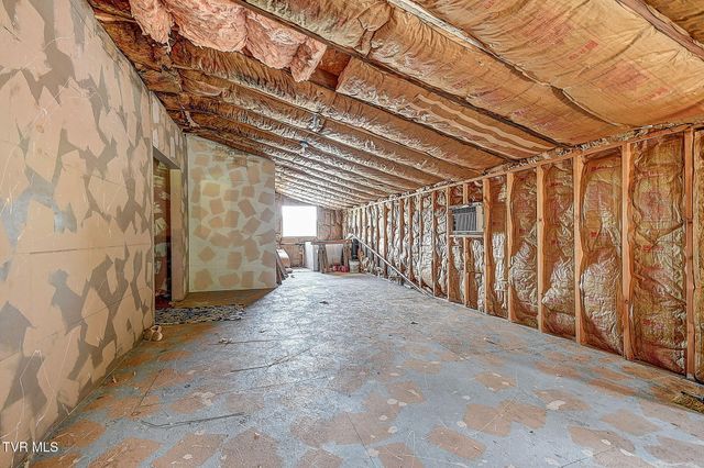 215 Bullock Hollow Road, Bristol, TN 37620