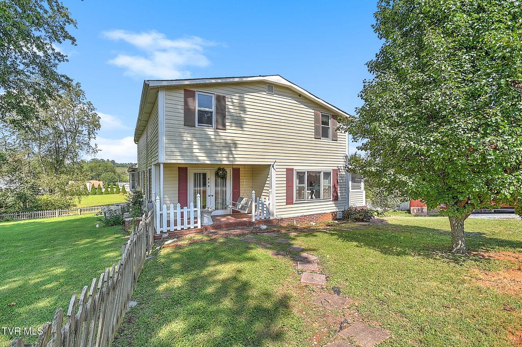 215 Bullock Hollow Road, Bristol, TN 37620